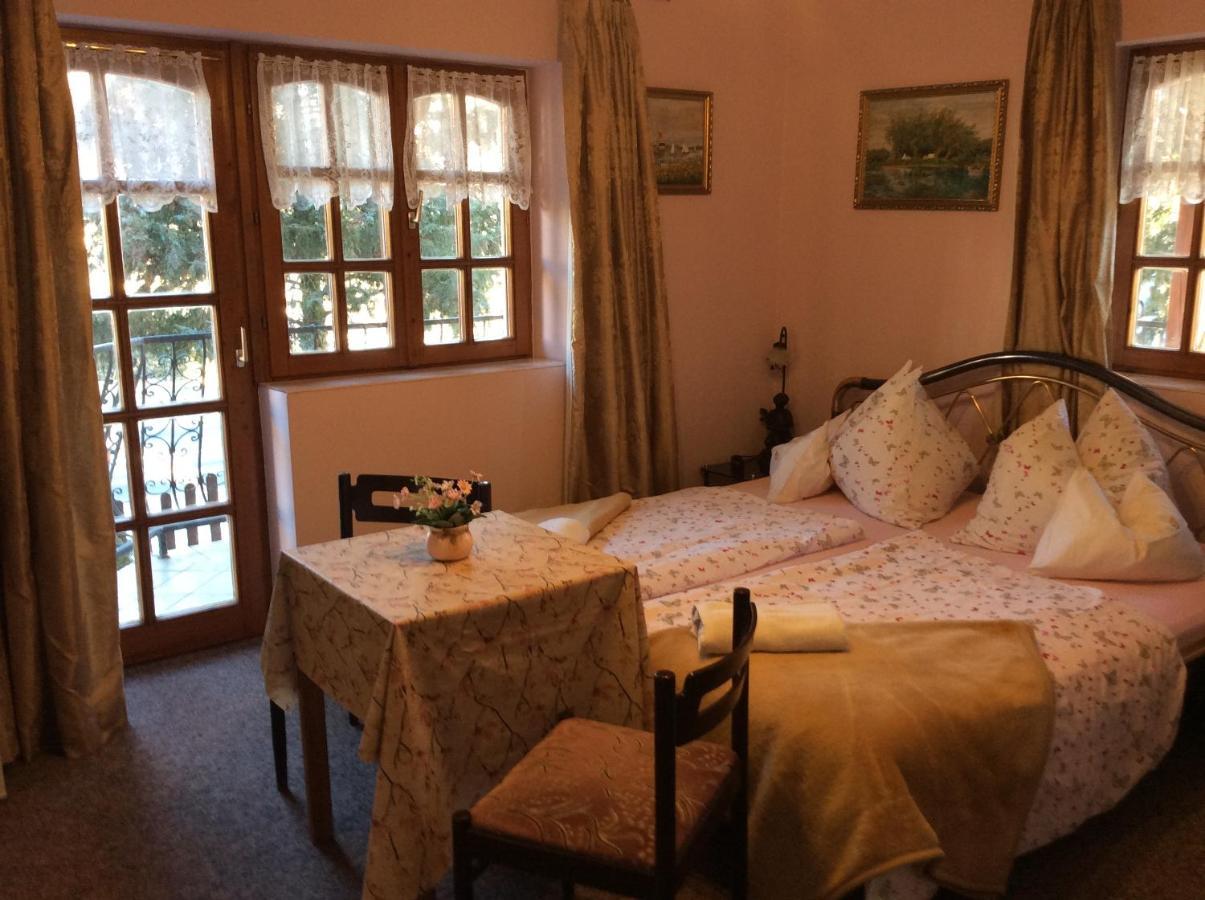Ilona Kis Kastely Panzio Otel Kestel Dış mekan fotoğraf