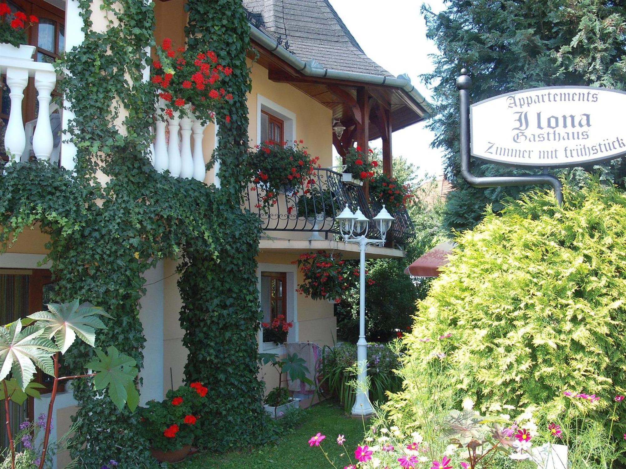 Ilona Kis Kastely Panzio Otel Kestel Dış mekan fotoğraf